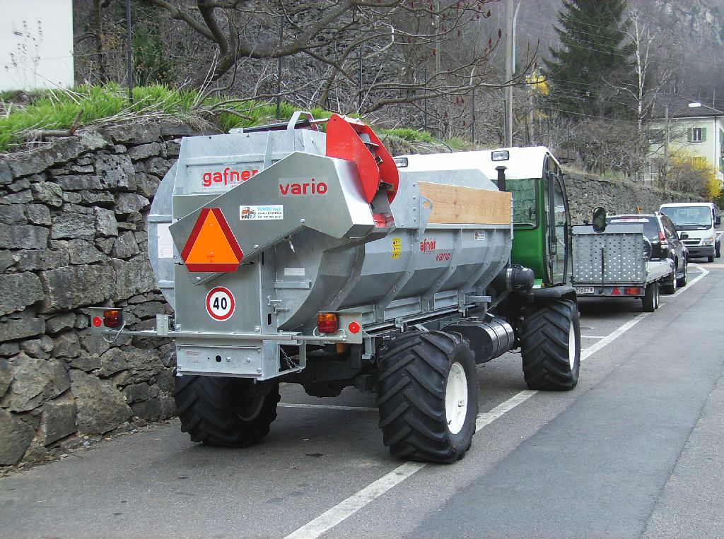 Schiltrac con spandiletame della Gafner - immagine 2