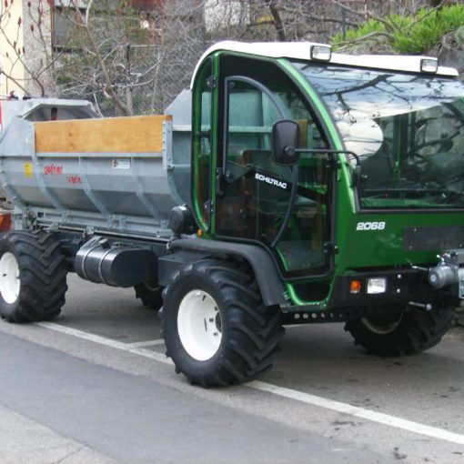 Schiltrac con spandiletame della Gafner