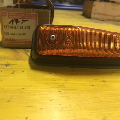 Indicatore di direzione destro completo per Daihatsu 81730-87702-000
