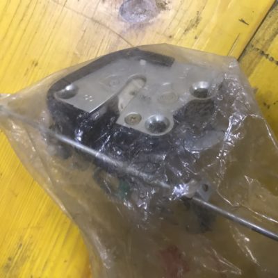 Serratura porta destra per Daihatsu 69330-87708-000