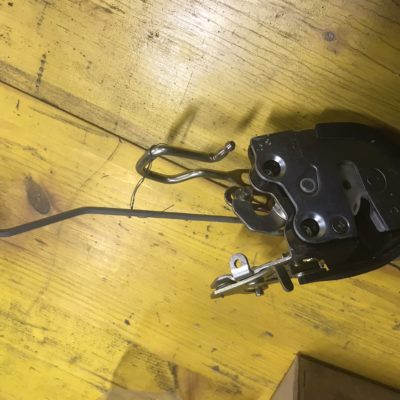 Serratura porta sinistra per Daihatsu 69340-87708-000