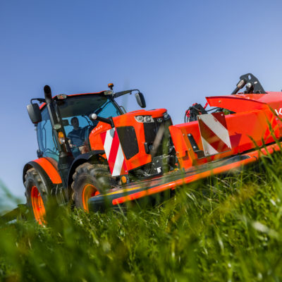Kubota M6-121 Utility